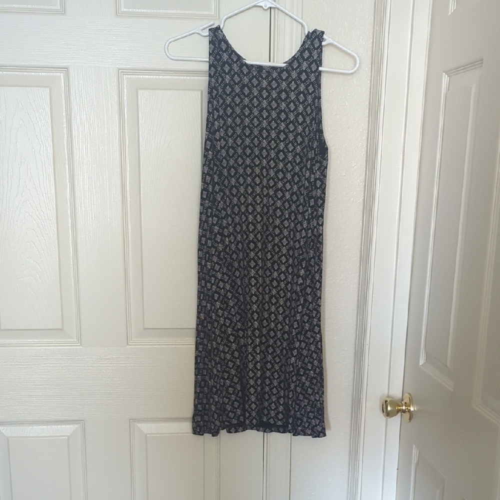 Old Navy Black and White Geometric Midi Dress